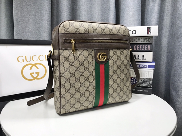 激安グッチバッグコピー背面デザイン